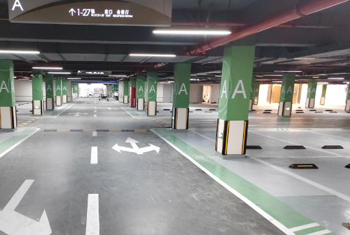 蘇州廠區(qū)專業(yè)停車場(chǎng)劃線施工，13年施工經(jīng)驗(yàn)